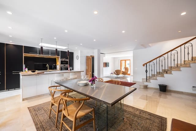 4 soveværelse Lejlighed til salg i Cort, Palma de Mallorca med swimmingpool - € 1.800.000 (Ref: 9427556)