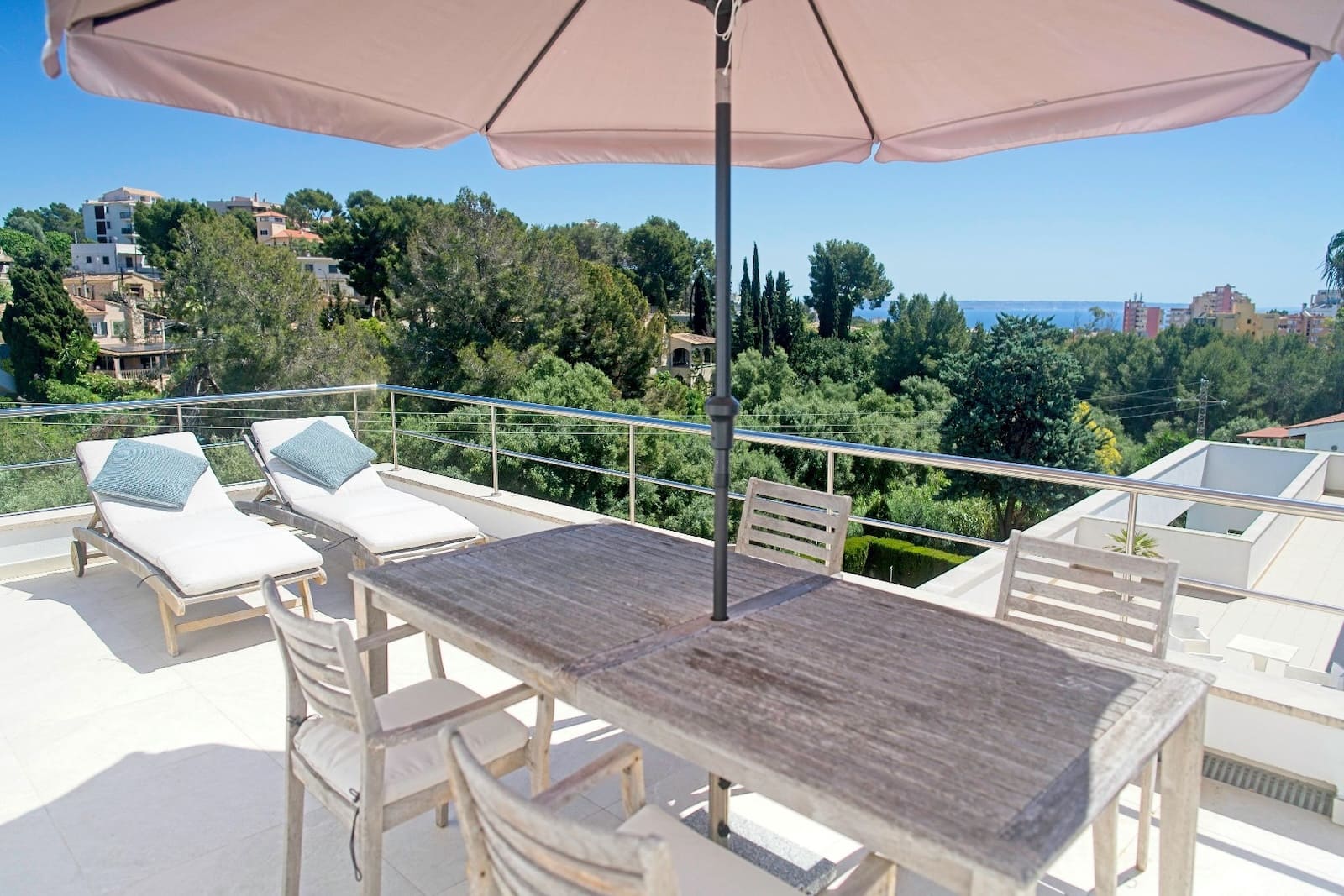 4 slaapkamer Appartement te koop in Palma de Mallorca met zwembad - € 1.699.000 (Ref: 9427556)