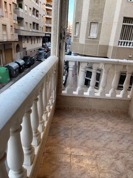 2 sovrum Lägenhet till salu i Torrevieja med garage - 136 500 € (Ref: 9465914)