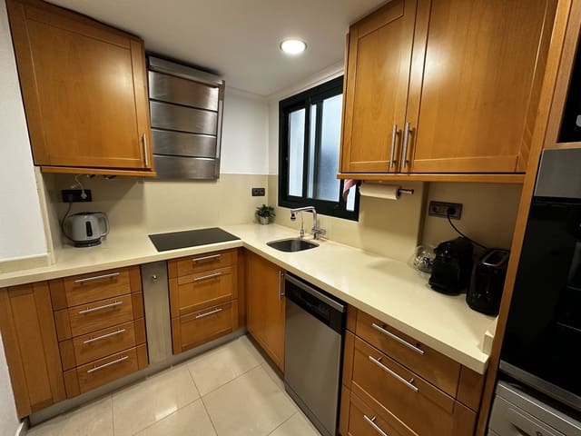2 slaapkamer Appartement te koop in Zona Pueblo, Guardamar del Segura - € 339.000 (Ref: 9473200)