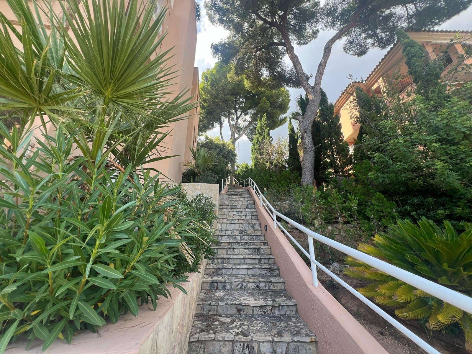 2 bedroom Apartment for sale in Illetas with pool - € 695,000 (Ref: 9487936)