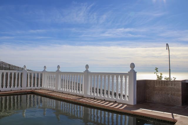 2 soveværelse Villa til salg i Salobreña med swimmingpool - € 265.000 (Ref: 9500024)