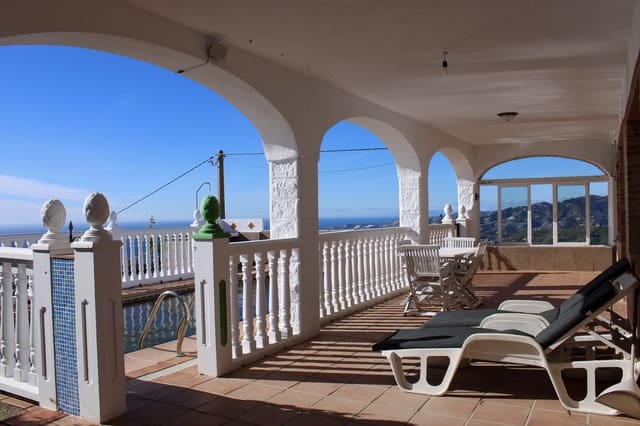 2 soveværelse Villa til salg i Salobreña med swimmingpool - € 265.000 (Ref: 9500024)