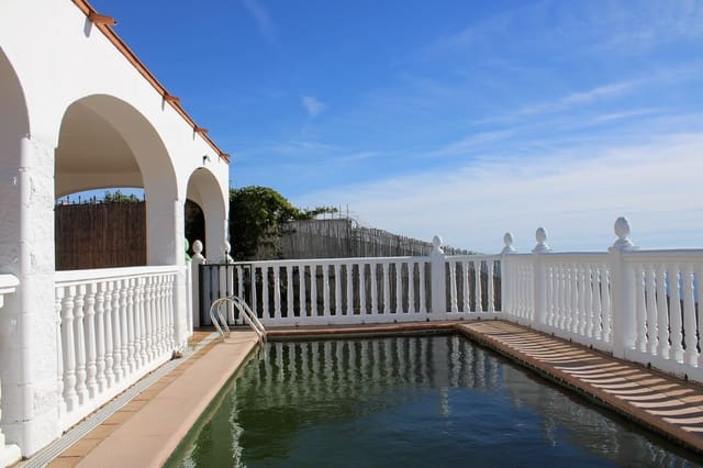 2 soveværelse Villa til salg i Salobreña med swimmingpool - € 265.000 (Ref: 9500024)