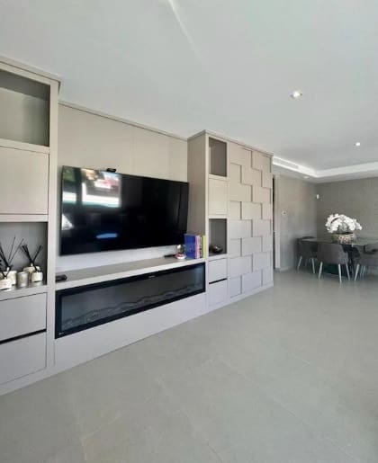 5 Zimmer Villa zu verkaufen in Los Balcones mit Pool Garage - 999.999 € (Ref: 9580038)