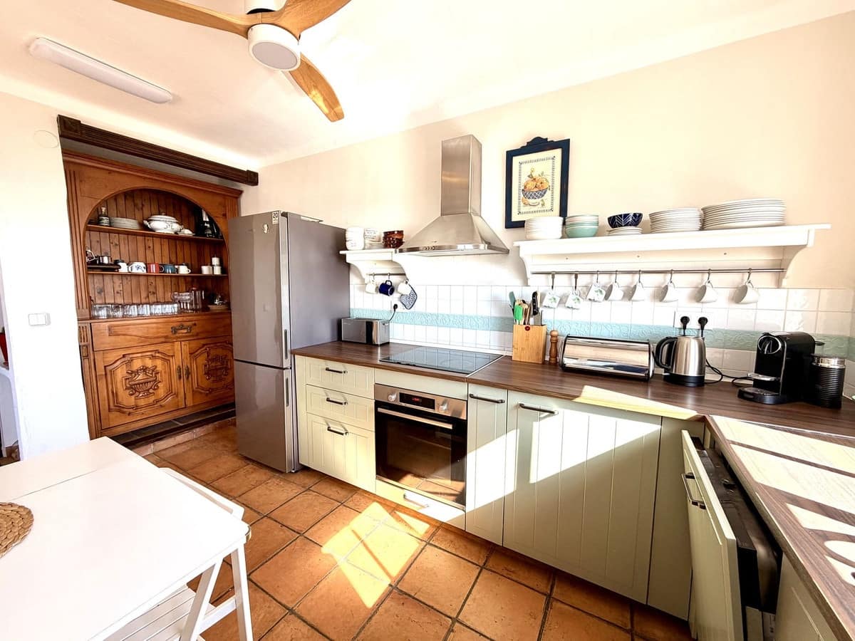 4 Zimmer Doppelhaus zu verkaufen in La Herradura mit Pool - 896.000 € (Ref: 9618073)