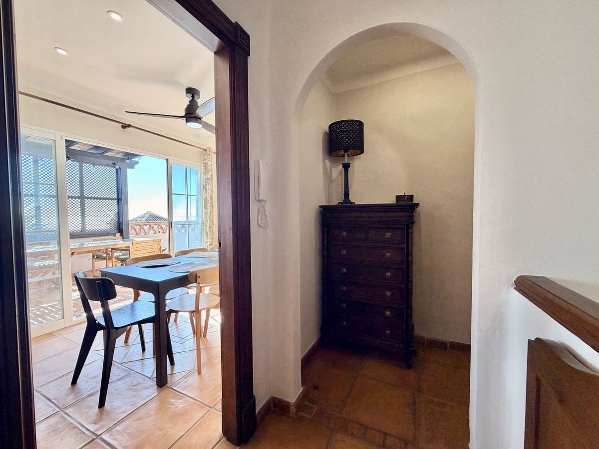 4 Zimmer Doppelhaus zu verkaufen in La Herradura mit Pool - 896.000 € (Ref: 9618073)