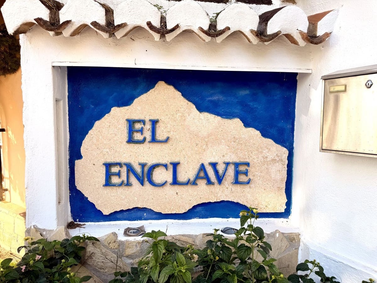 4 Zimmer Doppelhaus zu verkaufen in La Herradura mit Pool - 896.000 € (Ref: 9618073)