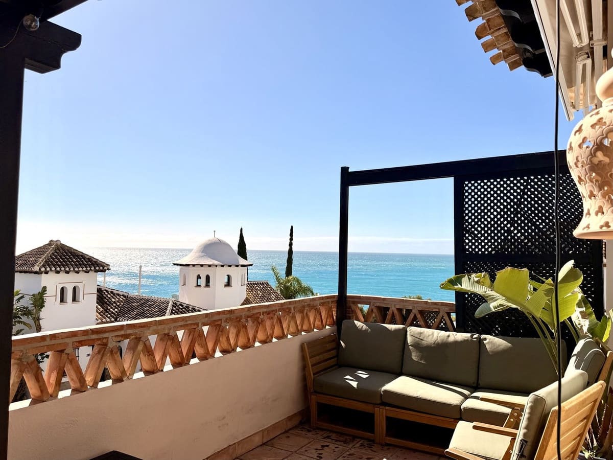 4 Zimmer Doppelhaus zu verkaufen in La Herradura mit Pool - 896.000 € (Ref: 9618073)