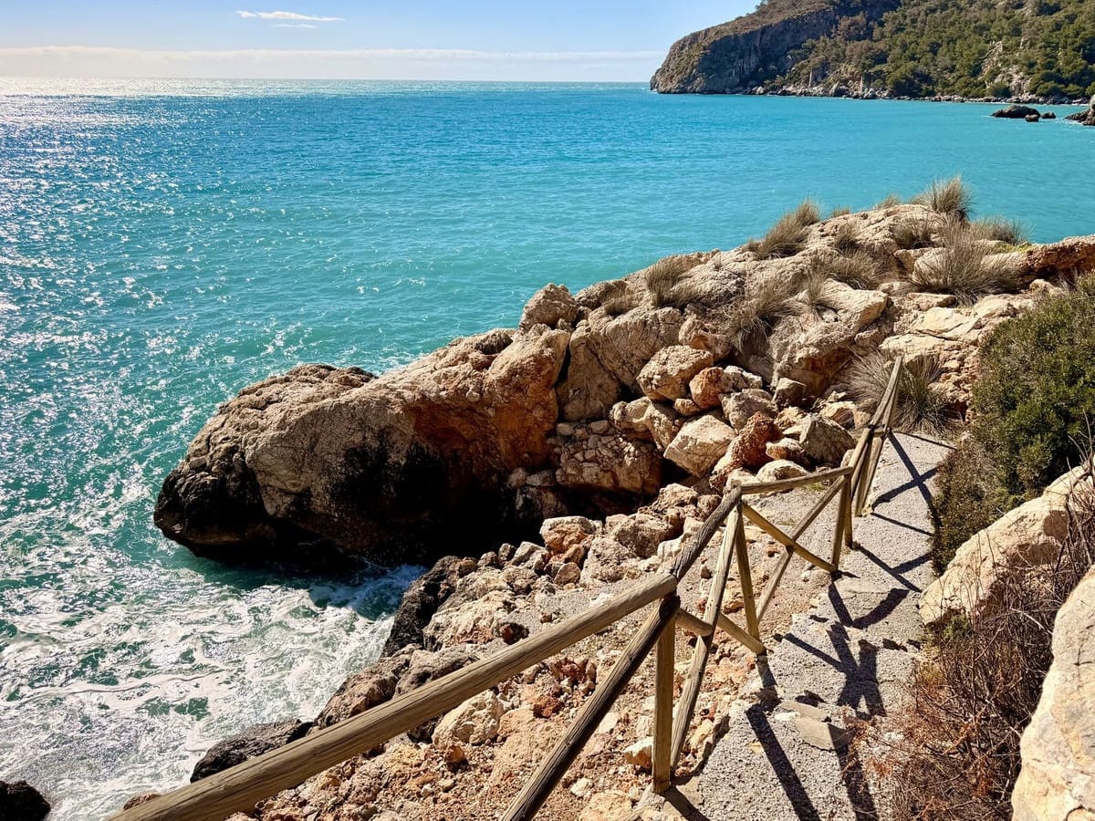 4 Zimmer Doppelhaus zu verkaufen in La Herradura mit Pool - 896.000 € (Ref: 9618073)