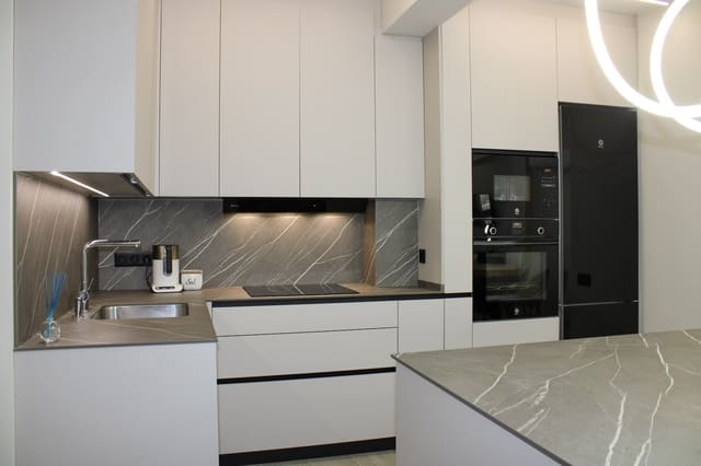 2 sovrum Lägenhet till salu i Vélez-Málaga - 250 000 € (Ref: 9624046)