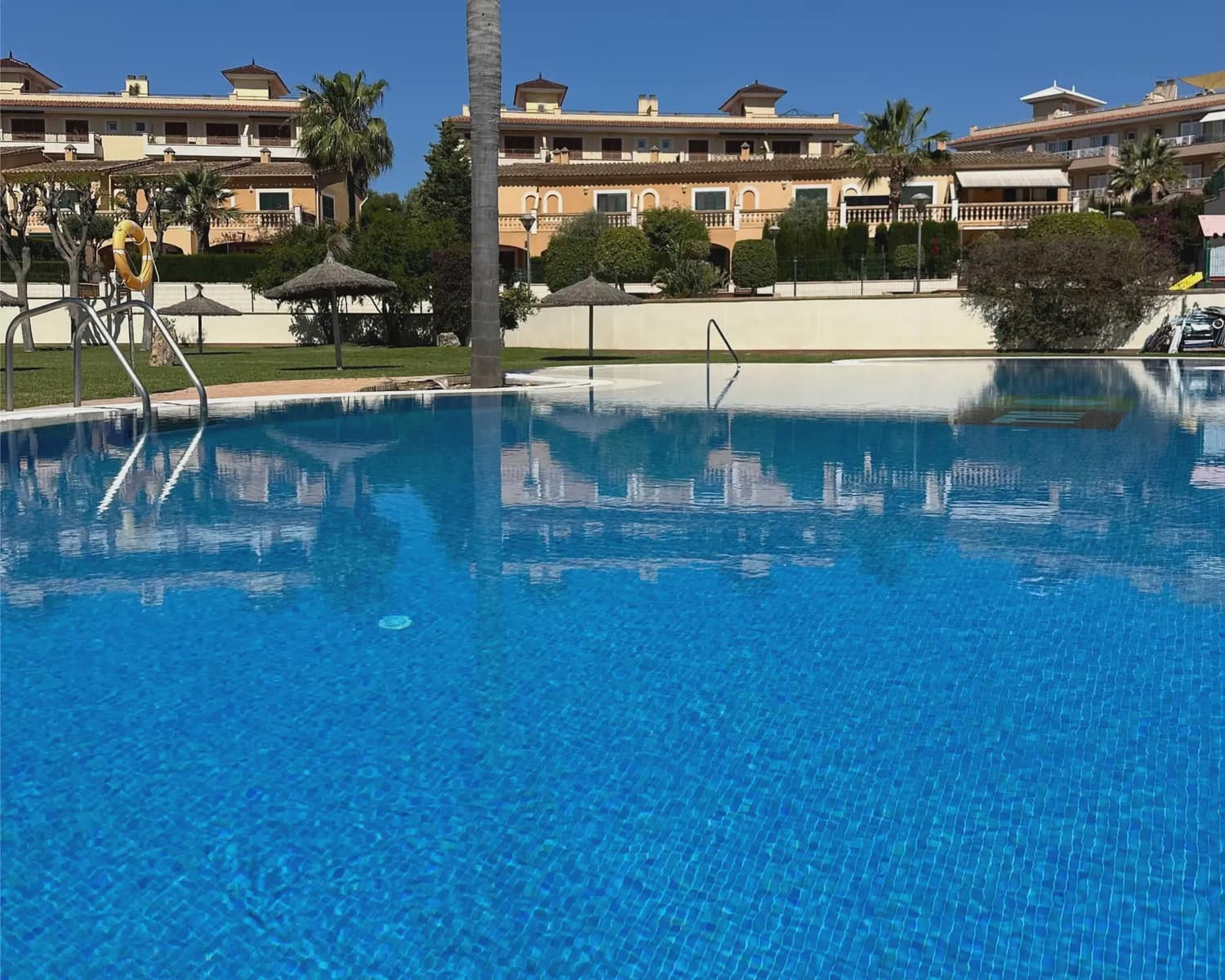 2 sypialnia Penthouse na sprzedaż w Calas de Mallorca z basenem - 379 000 € (Ref: 9665133)