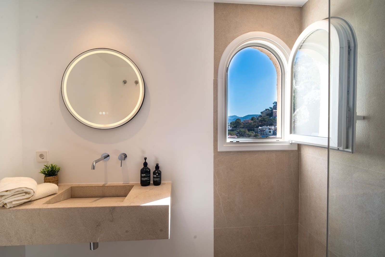 2 soverom Leilighet til salgs i Puerto de Andratx med svømmebasseng - € 1 580 000 (Ref: 9750864)