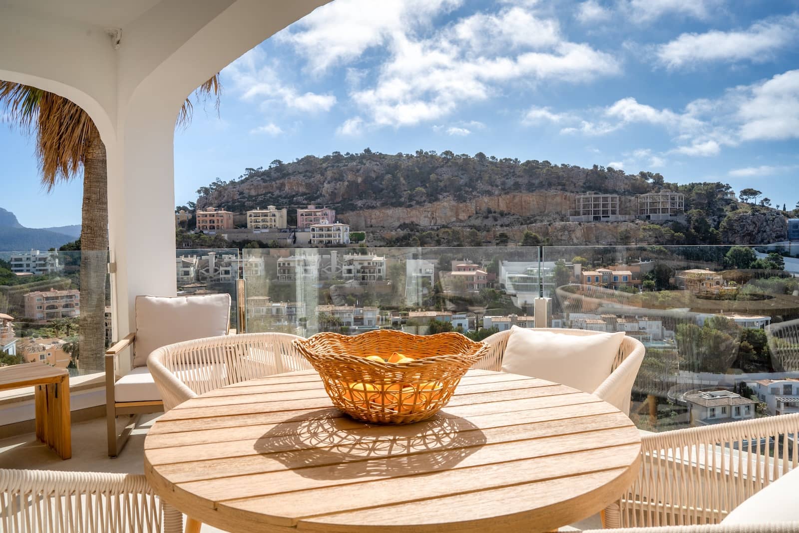 2 soverom Leilighet til salgs i Puerto de Andratx med svømmebasseng - € 1 580 000 (Ref: 9750864)