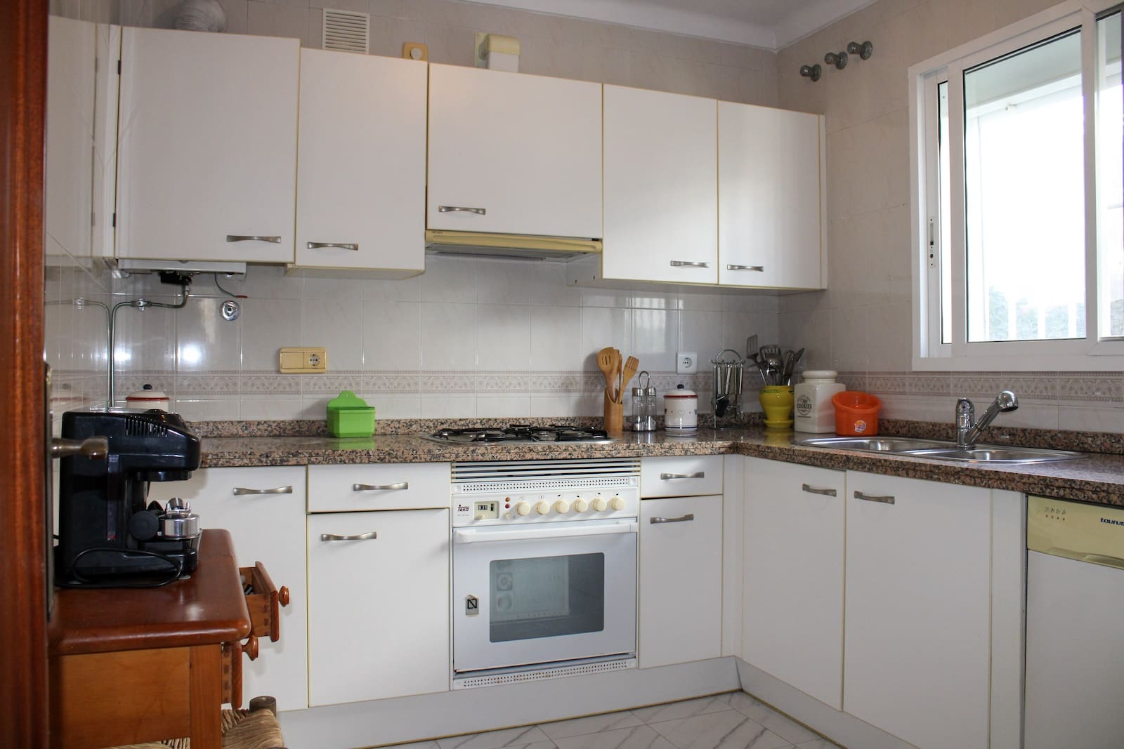 3 makuuhuone Paritalo myytävänä paikassa Torrox mukana uima-altaan 
autotalli - 350 000 € (Ref: 9795248)