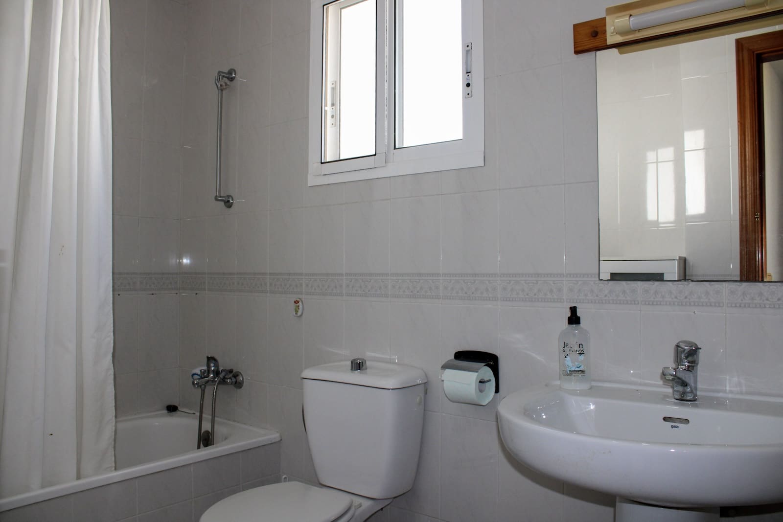 3 makuuhuone Paritalo myytävänä paikassa Torrox mukana uima-altaan 
autotalli - 350 000 € (Ref: 9795248)