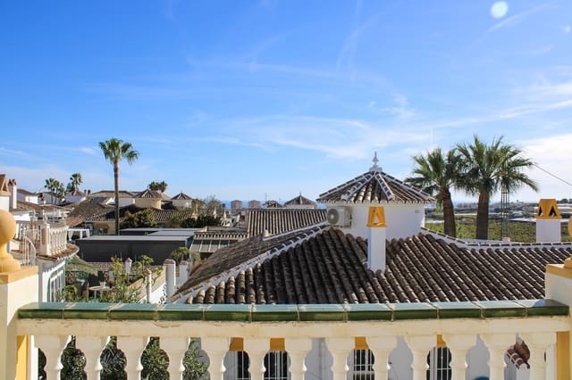 3 makuuhuone Paritalo myytävänä paikassa Torrox Pueblo, Torrox mukana uima-altaan 
autotalli - 350 000 € (Ref: 9795248)