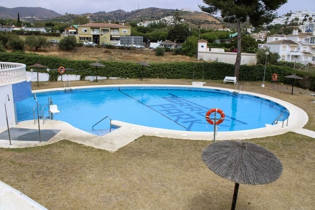 3 makuuhuone Paritalo myytävänä paikassa Torrox Pueblo, Torrox mukana uima-altaan 
autotalli - 350 000 € (Ref: 9795248)