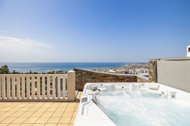 2 bedroom Penthouse for sale in El Higuerón, Fuengirola with pool garage - € 525,000 (Ref: 9973804)