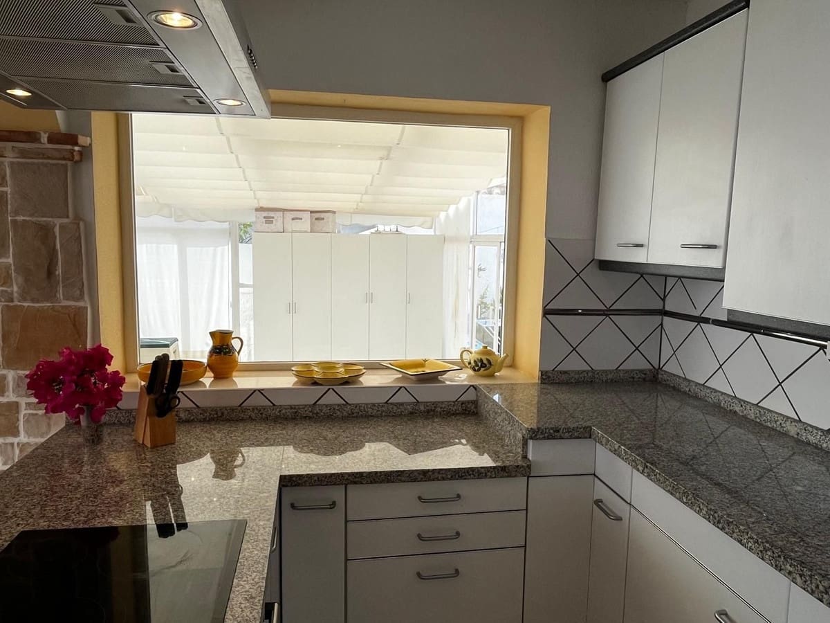 3 Zimmer Villa zu verkaufen in Almunecar - 595.000 € (Ref: 9986126)