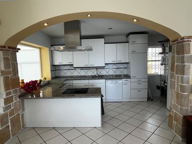 3 Zimmer Villa zu verkaufen in Almuñécar - 595.000 € (Ref: 9986126)
