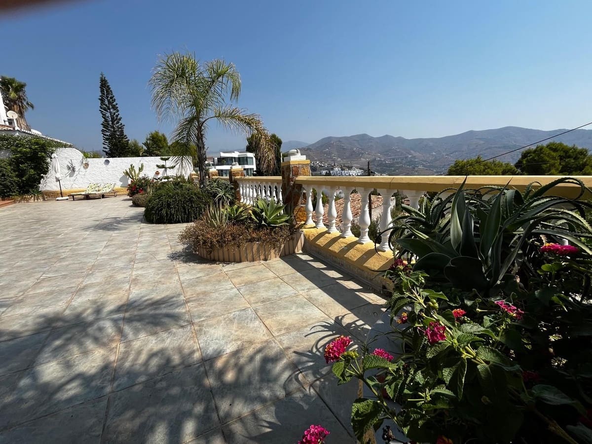 3 Zimmer Villa zu verkaufen in Almunecar - 595.000 € (Ref: 9986126)