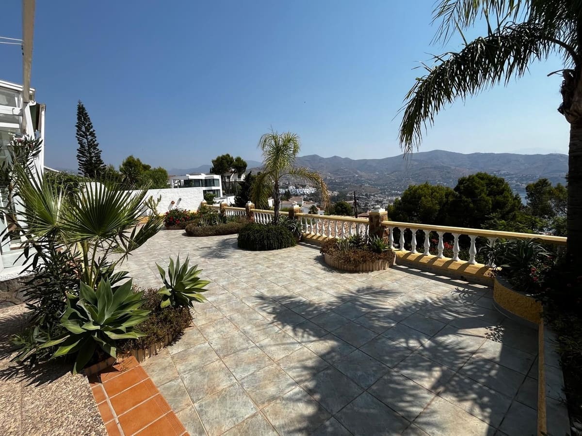 3 Zimmer Villa zu verkaufen in Almunecar - 595.000 € (Ref: 9986126)