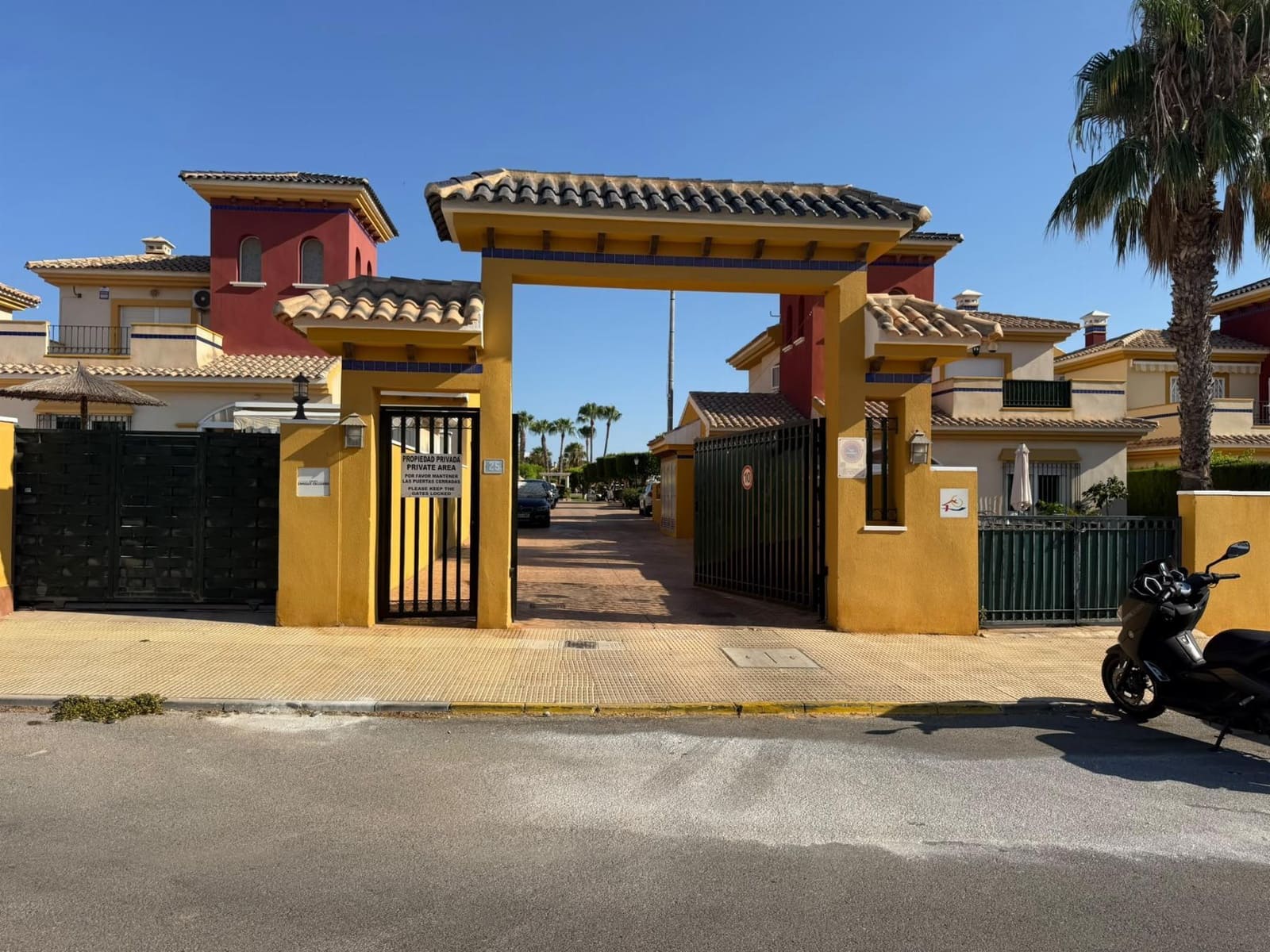 2 sypialnia Bungalow na sprzedaż w Orihuela Costa z basenem - 189 000 € (Ref: 10001319)