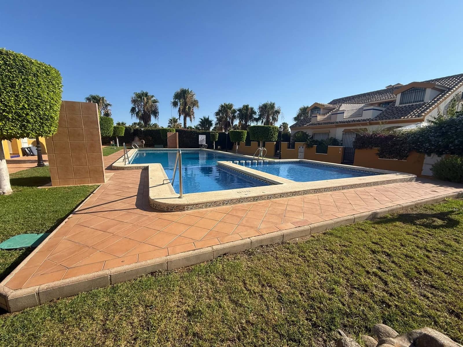 2 sypialnia Bungalow na sprzedaż w Orihuela Costa z basenem - 189 000 € (Ref: 10001319)