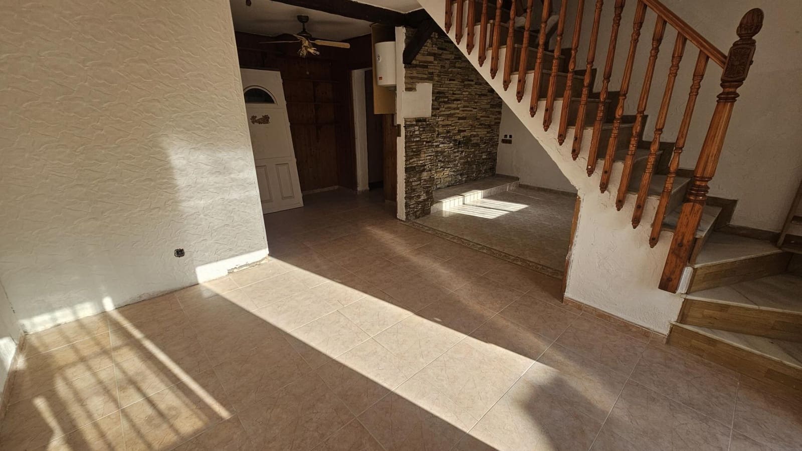 2 slaapkamer Halfvrijstaande villa te koop in Torrevieja met zwembad - € 160.000 (Ref: 10008076)