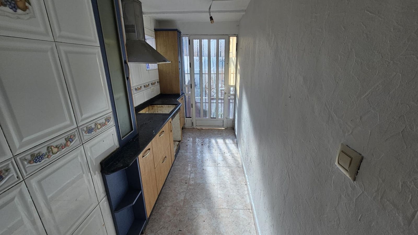 2 slaapkamer Halfvrijstaande villa te koop in Torrevieja met zwembad - € 160.000 (Ref: 10008076)