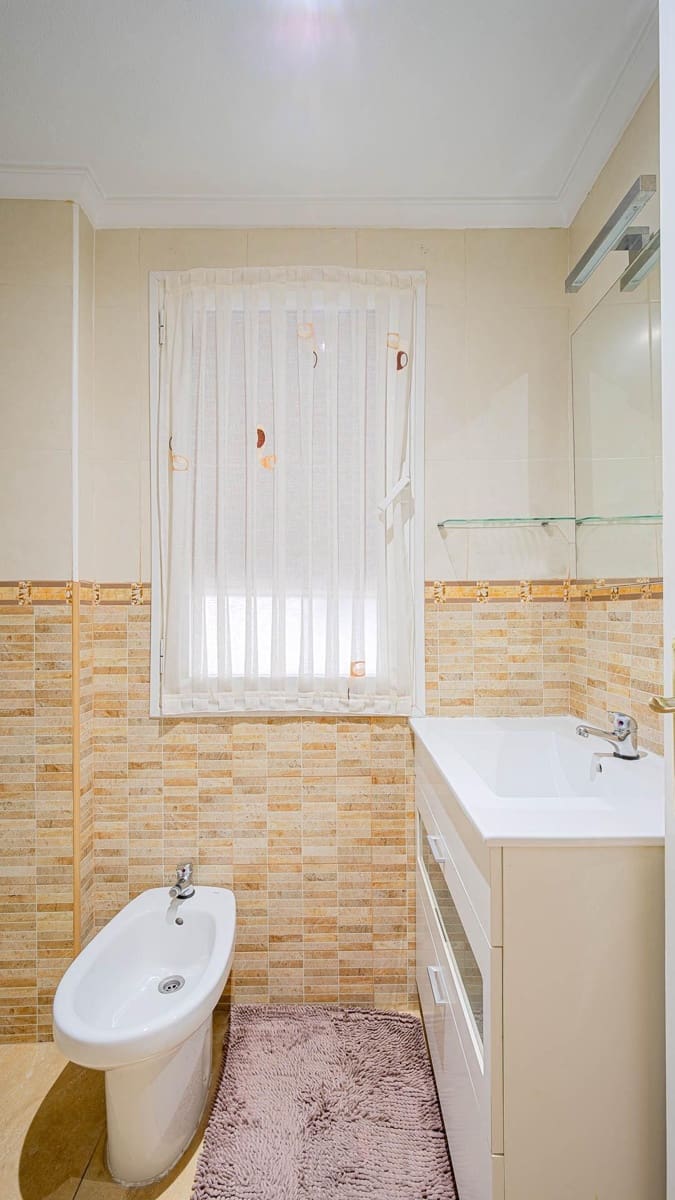 2 sypialnia Apartament na sprzedaż w Torrevieja - 119 900 € (Ref: 10016821)