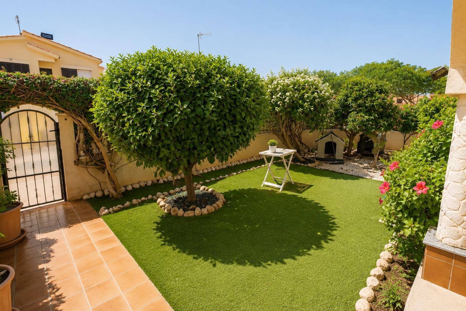 Bungalow de 2 habitaciones en Orihuela Costa en venta con piscina garaje - 225.000 € (Ref: 10016824)