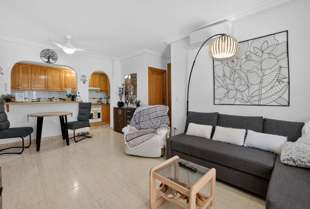 1 soverom Bungalow til salgs i Orihuela Costa med svømmebasseng - € 155 000 (Ref: 10016825)