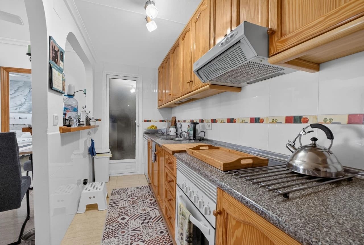 1 soverom Bungalow til salgs i Orihuela Costa med svømmebasseng - € 155 000 (Ref: 10016825)