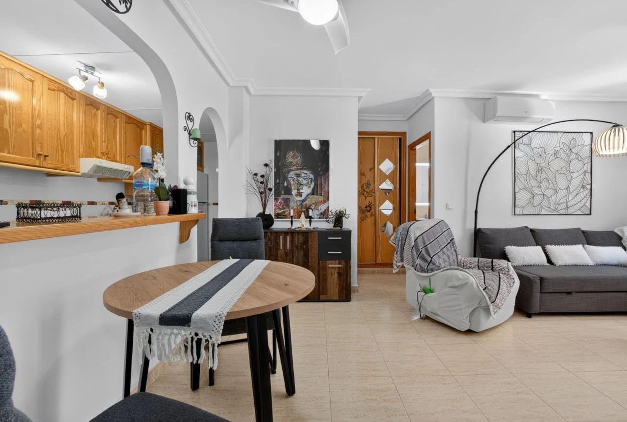 1 soverom Bungalow til salgs i Orihuela Costa med svømmebasseng - € 155 000 (Ref: 10016825)