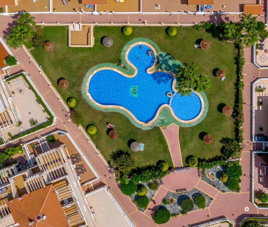1 soverom Bungalow til salgs i Orihuela Costa med svømmebasseng - € 155 000 (Ref: 10016825)