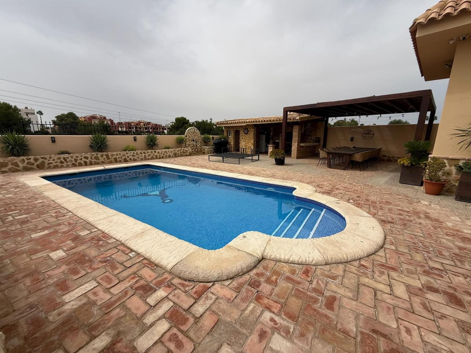 5 Zimmer Villa zu verkaufen in Orihuela Costa mit Pool - 840.000 € (Ref: 10085219)