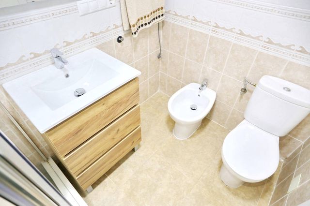 2 Zimmer Apartment zu verkaufen in Los Europeos, Torrevieja mit Garage - 239.975 € (Ref: 10106536)