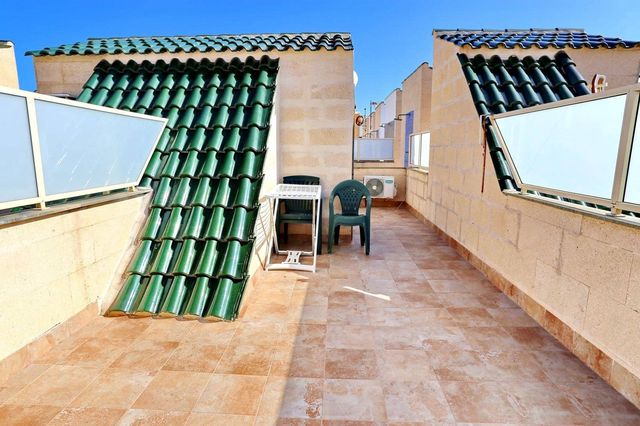 2 Zimmer Apartment zu verkaufen in Los Europeos, Torrevieja mit Garage - 239.975 € (Ref: 10106536)