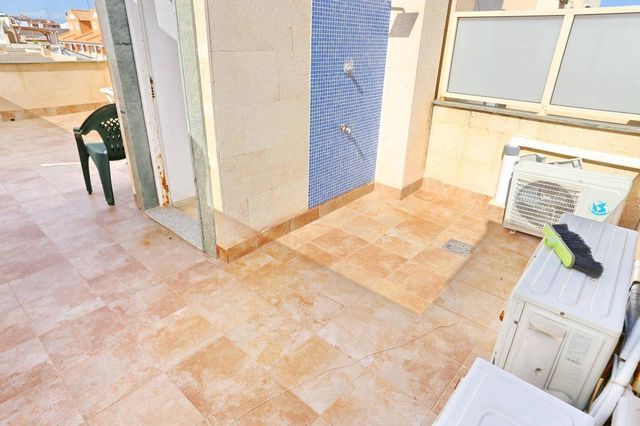 2 Zimmer Apartment zu verkaufen in Los Europeos, Torrevieja mit Garage - 239.975 € (Ref: 10106536)