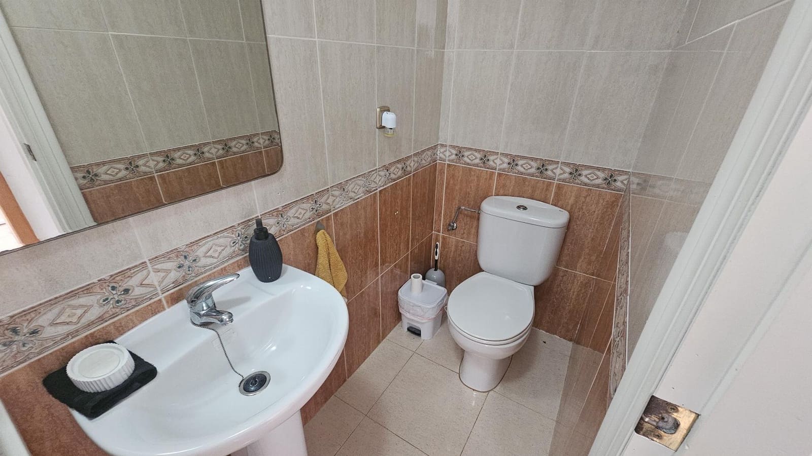3 soverom Kjedet enebolig til salgs i Orihuela Costa med svømmebasseng garasje - € 225 000 (Ref: 10106537)