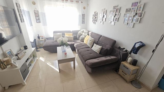 3 soverom Kjedet enebolig til salgs i Lomas de Cabo Roig - Los Dolses, Orihuela med svømmebasseng garasje - € 225 000 (Ref: 10106537)