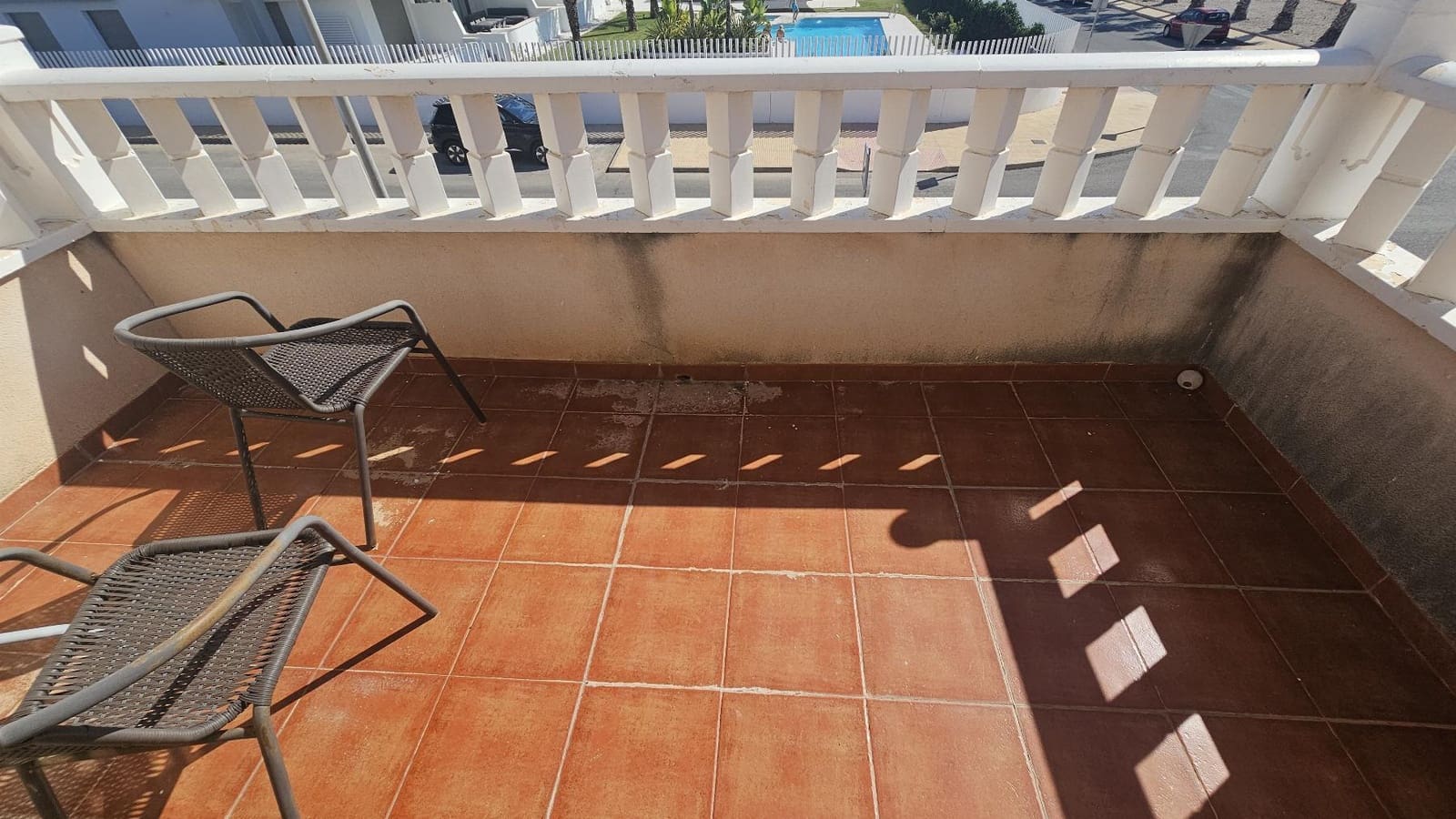 3 soverom Kjedet enebolig til salgs i Orihuela Costa med svømmebasseng garasje - € 225 000 (Ref: 10106537)