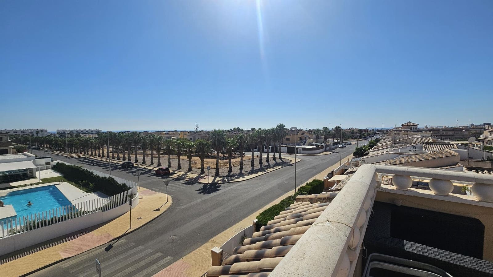 3 soverom Kjedet enebolig til salgs i Orihuela Costa med svømmebasseng garasje - € 225 000 (Ref: 10106537)
