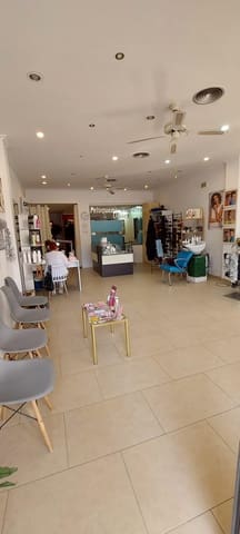 3 bedroom Commercial for sale in Villamartin, Orihuela - € 240,000 (Ref: 7402159)