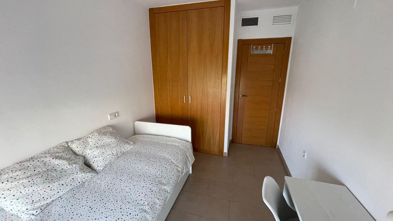 Piso de 2 habitaciones en Murcia ciudad en alquiler con garaje - 850 € (Ref: 7912954)