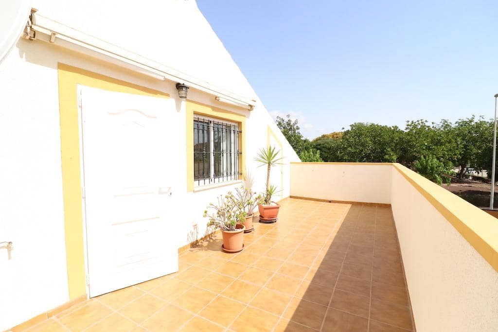 3 bedroom Bungalow for sale in Torre de la Horadada with garage - € 255,000 (Ref: 8382060)