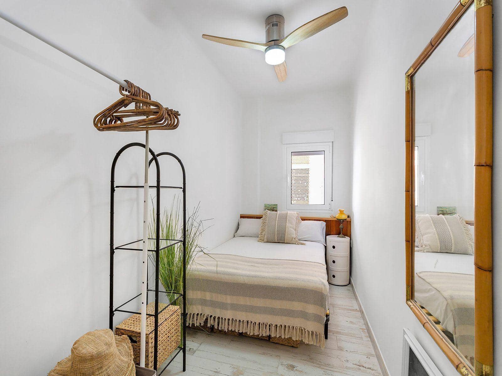 3 makuuhuone Huoneisto myytävänä paikassa Torrevieja mukana uima-altaan 
autotalli - 299 900 € (Ref: 8425653)