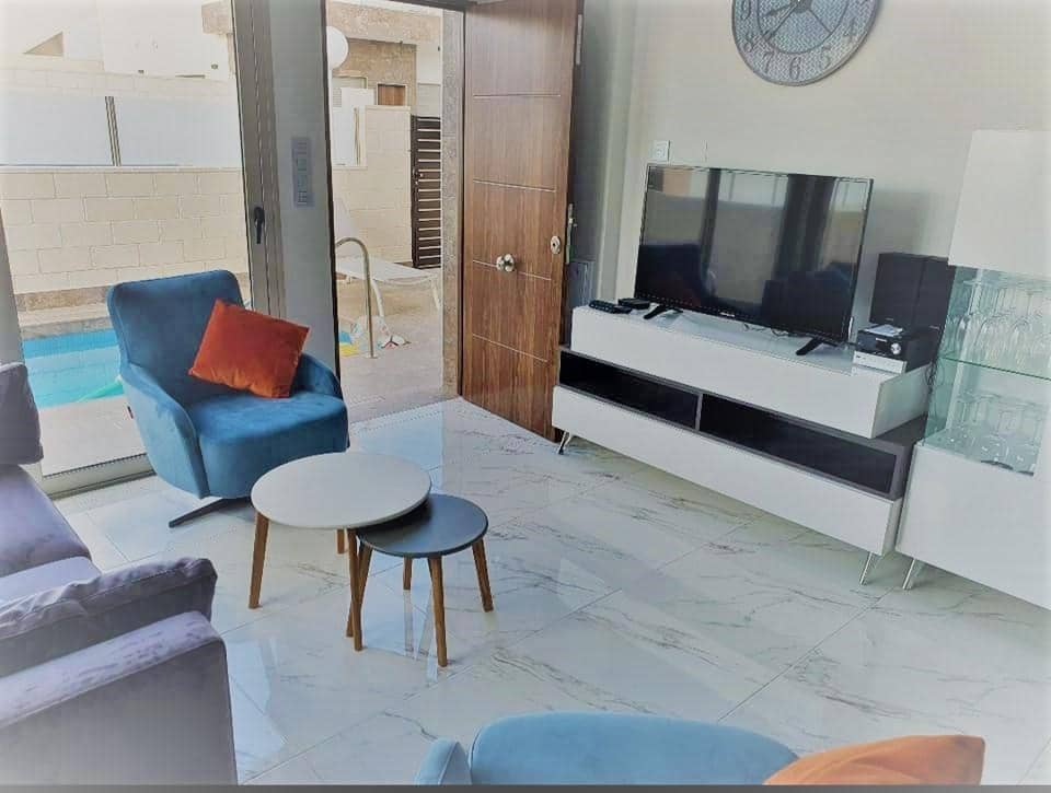 Chalet de 5 habitaciones en Los Altos en venta con piscina - 380.000 € (Ref: 8449506)